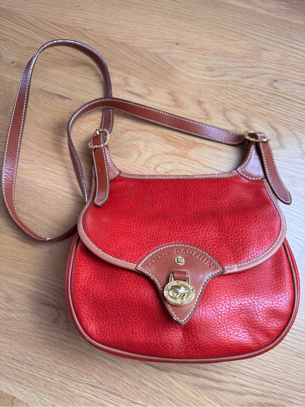 Loisir Dauphin Red Leather Crossbody Saddle Bag All-Weather Leather